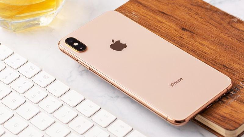 Cả iPhone X, XS và XS Max đều được hỗ trợ sạc nhanh với công suất 18W