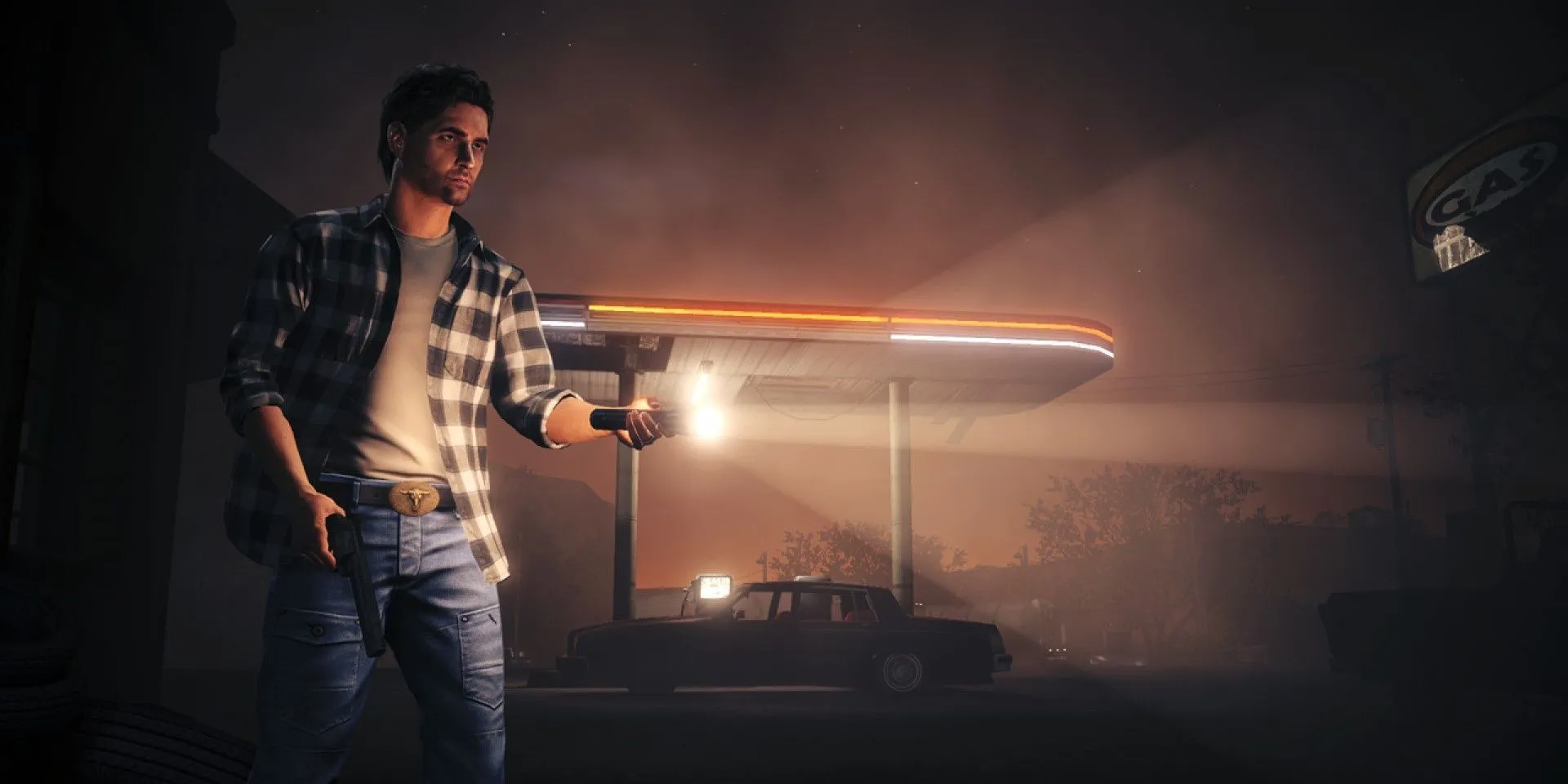 Alan Wake cầm đèn pin chiến đấu với bóng tối trong một khu rừng âm u