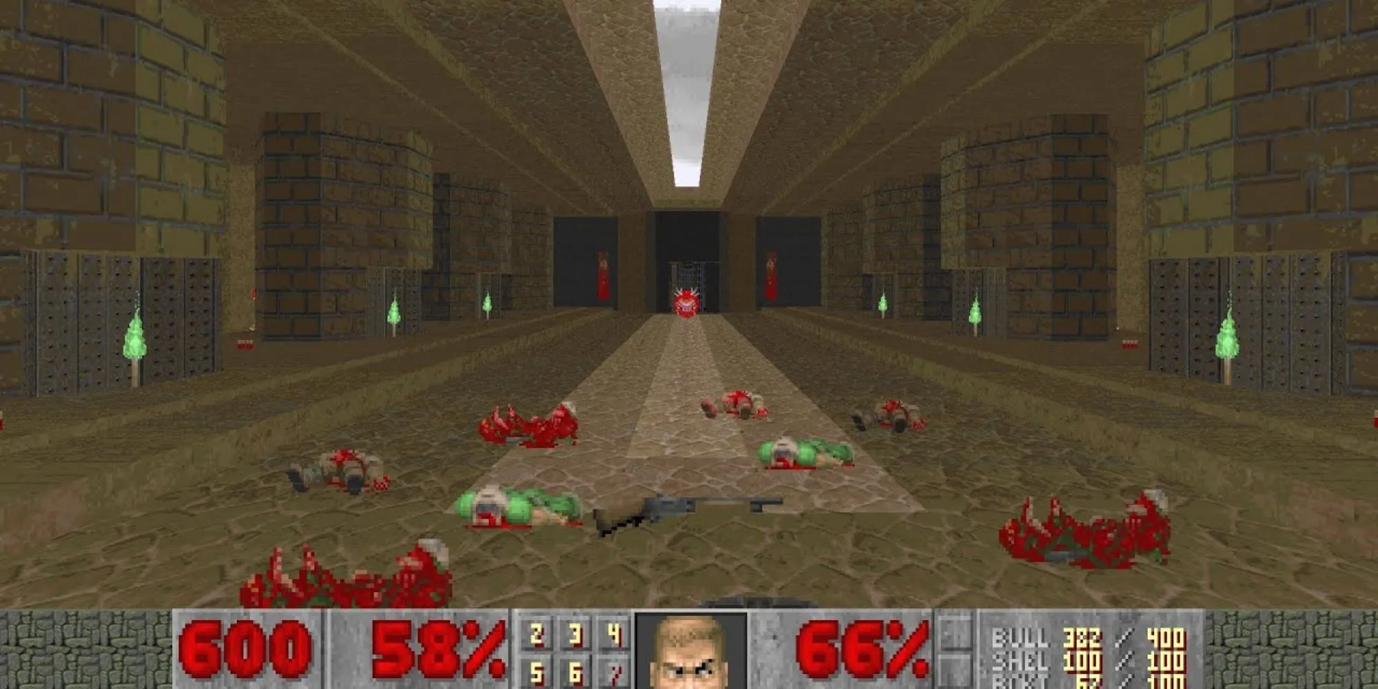 Gameplay Final Doom, cho thấy đồ họa pixel và quỷ dữ