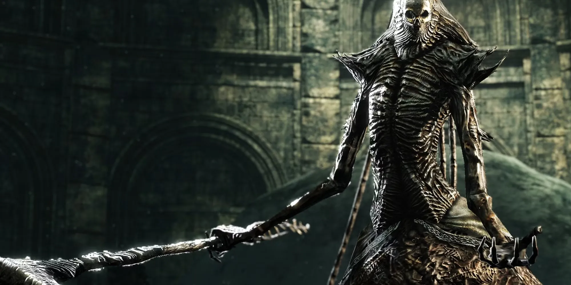 Nashaandra từ Dark Souls 2 với hình dạng bộ xương và các thực thể bóng tối bao quanh
