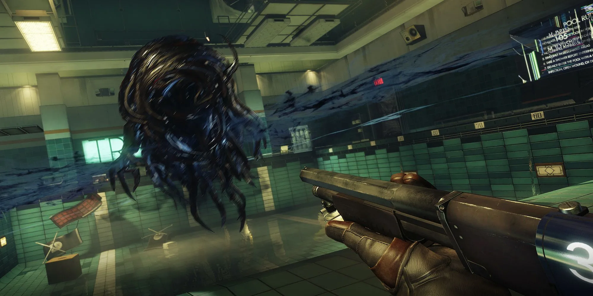 Nhân vật Morgan Yu trong Prey (2017) chiến đấu với một Typhon Mimic trên trạm vũ trụ Talos I