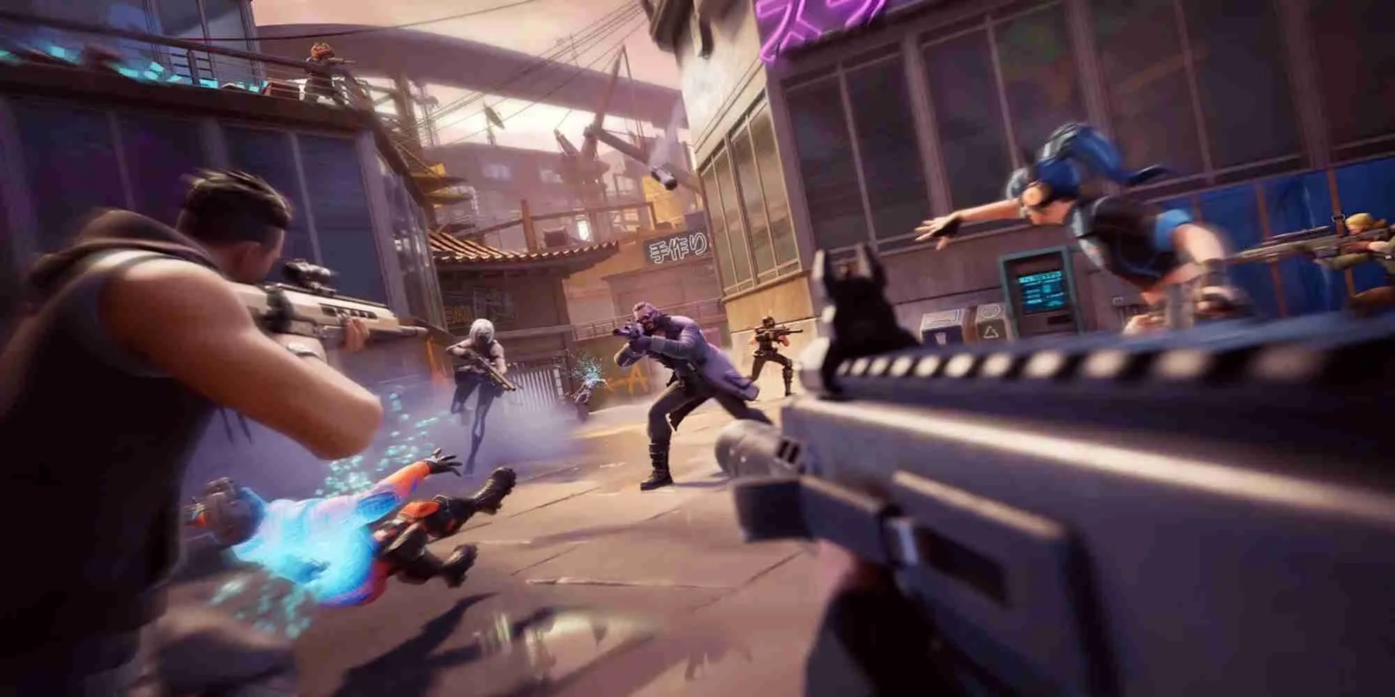 Nhân vật trong Fortnite Ballistic đang cầm súng trong một bản đồ đầy màu sắc