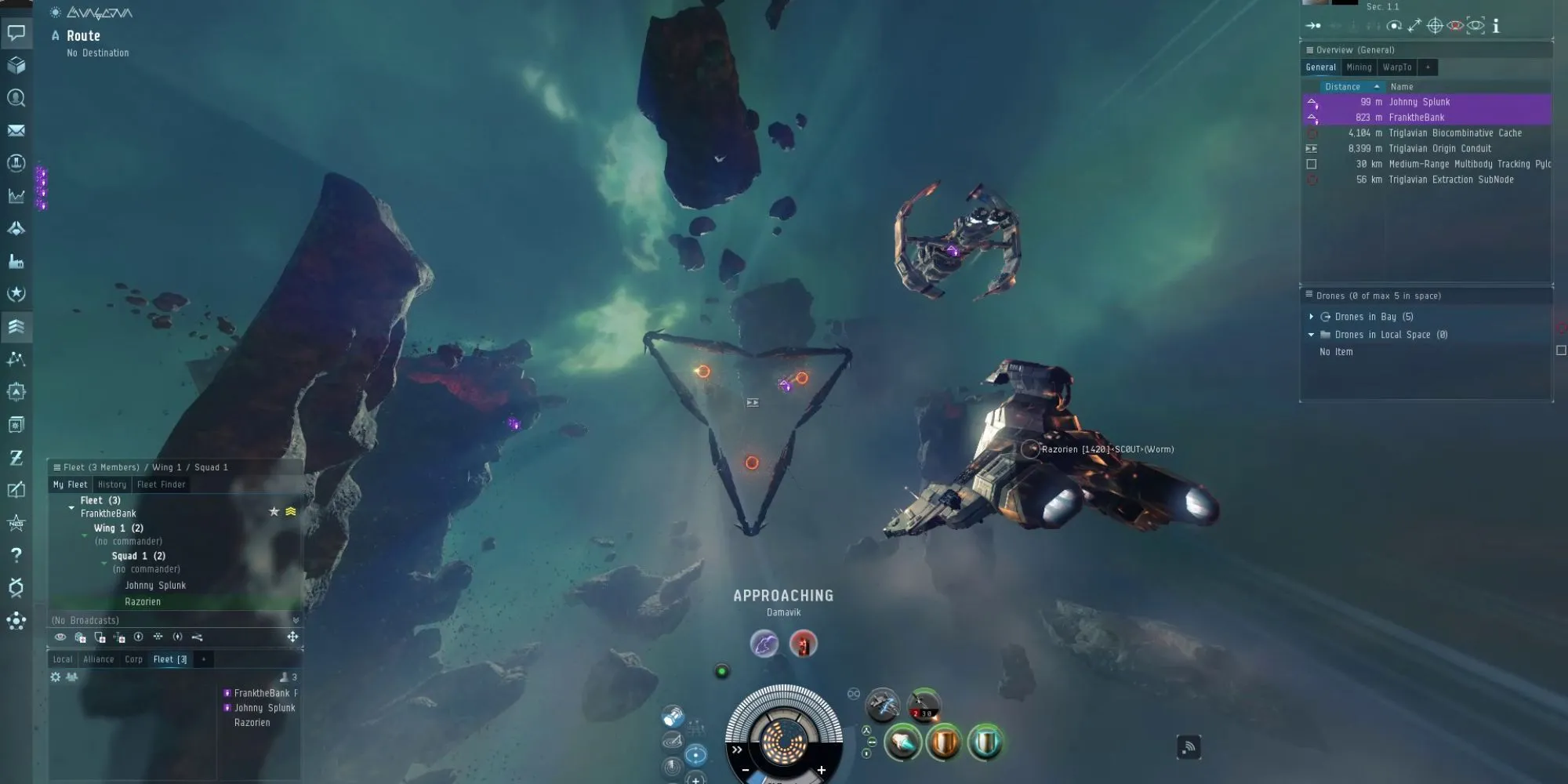 Phi thuyền không gian đang di chuyển trong EVE Online - game MMO không gian cực kỳ phức tạp