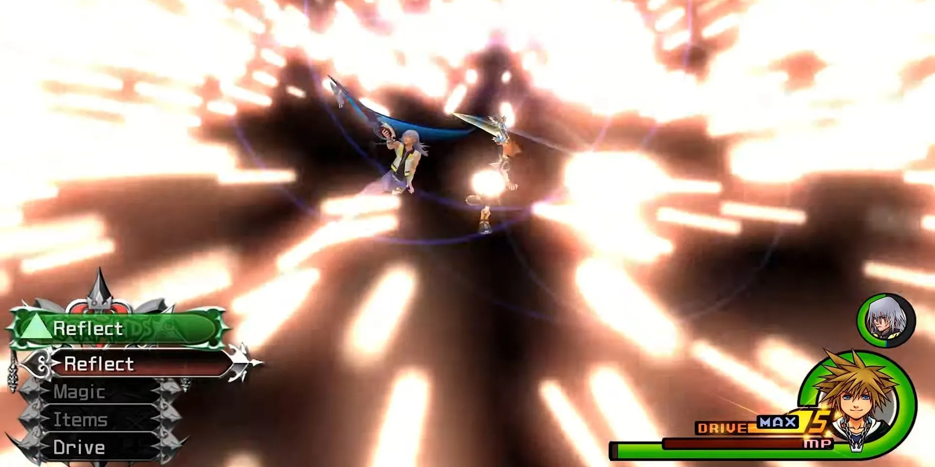 Sora và Riku đỡ đòn của Xemnas trong Kingdom Hearts II