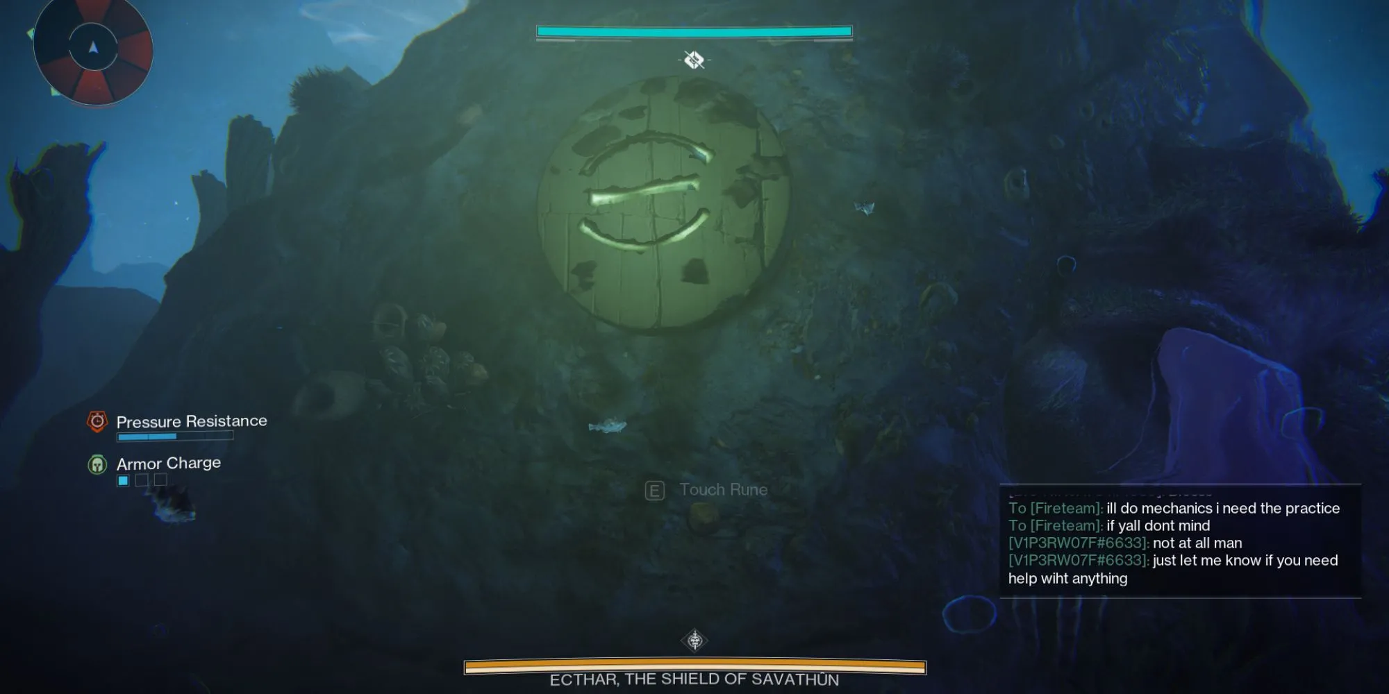 Tương tác với biểu tượng Rune Hive dưới nước để hoàn thành cơ chế trong encounter Ecthar