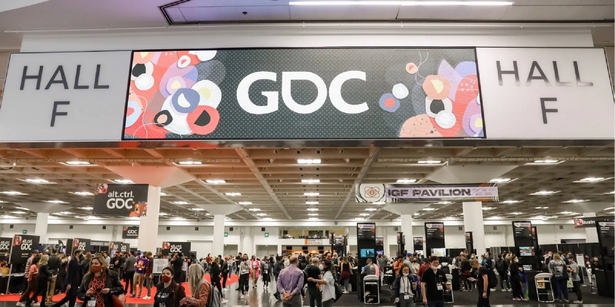 EA Hủy Bỏ Dự Án Game Black Panther, Đóng Cửa Studio Cliffhanger Games 1 Ảnh nội bộ Hội nghị Phát triển Game GDC 2023, minh họa tác động của việc sa thải lên các nhà phát triển game.
