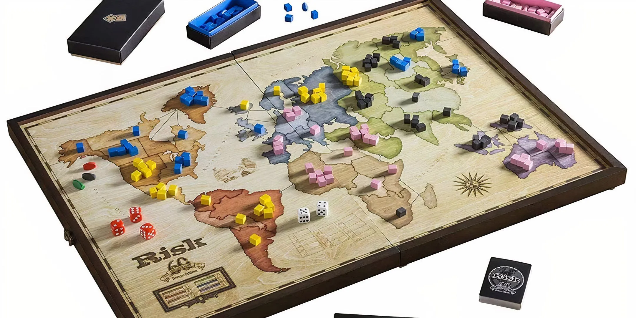 Bàn cờ Risk, biểu tượng của những ván game chiến thuật dài hơi thường không kết thúc