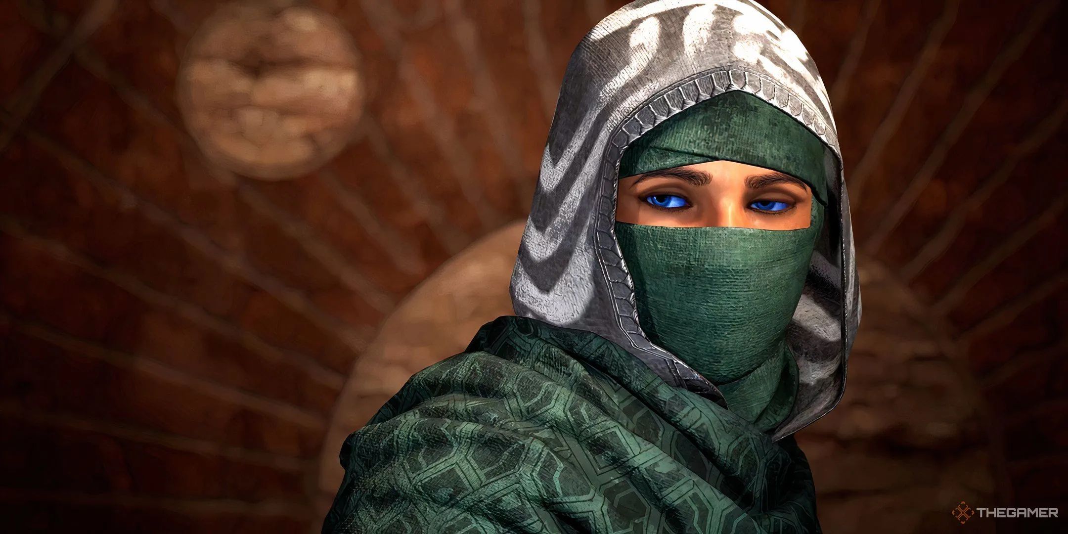 Nữ Fremen trong trang phục truyền thống trên sa mạc Arrakis của Dune Awakening